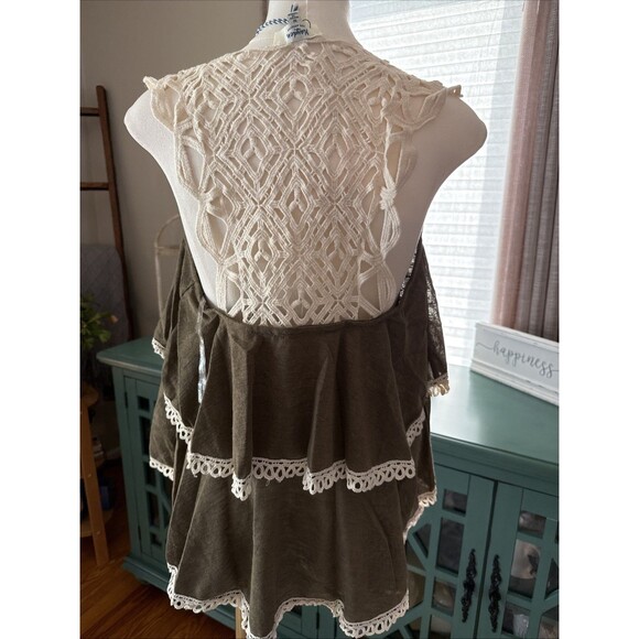 Hayden Los Angeles Sleveless Boho Ruffle Olive Green Hi Lo Top Med - Picture 5 of 10